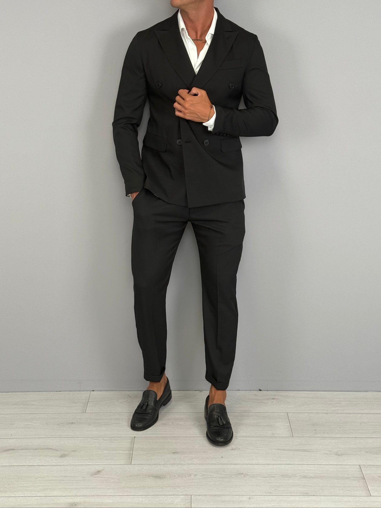 TRAJE LLAMAS