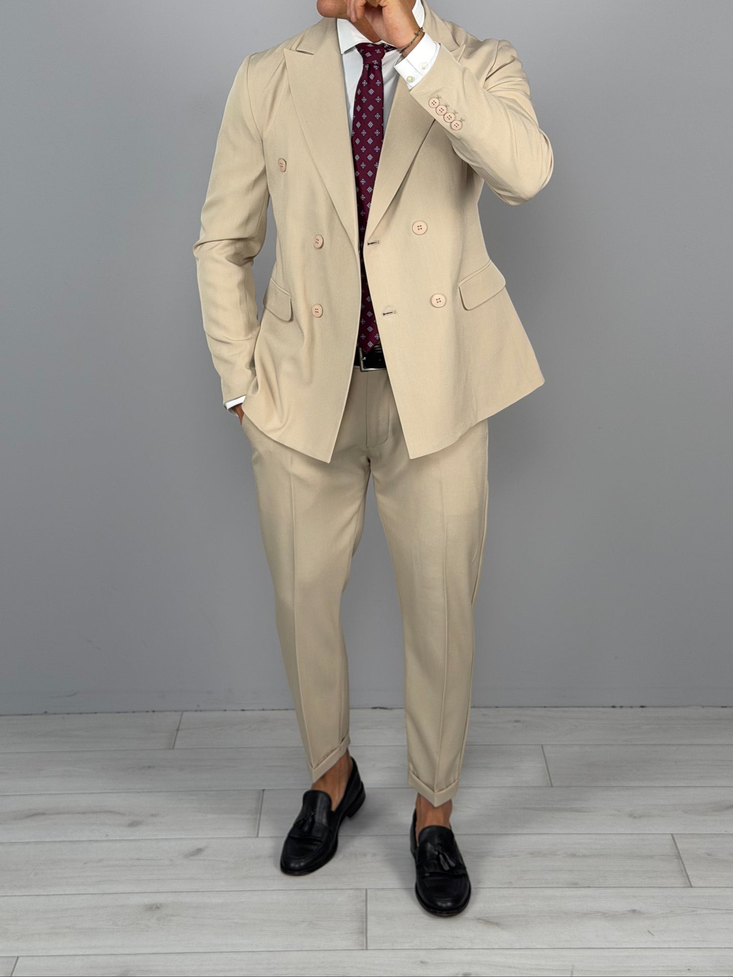 TRAJE LLAMAS