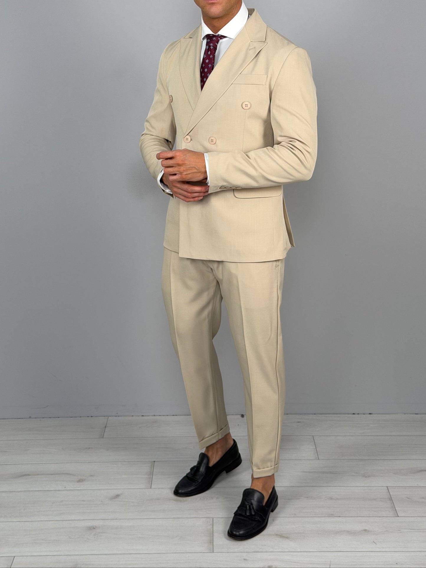TRAJE LLAMAS